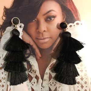 BLACK FRINGED MULTI-LAYERED EARRINGS